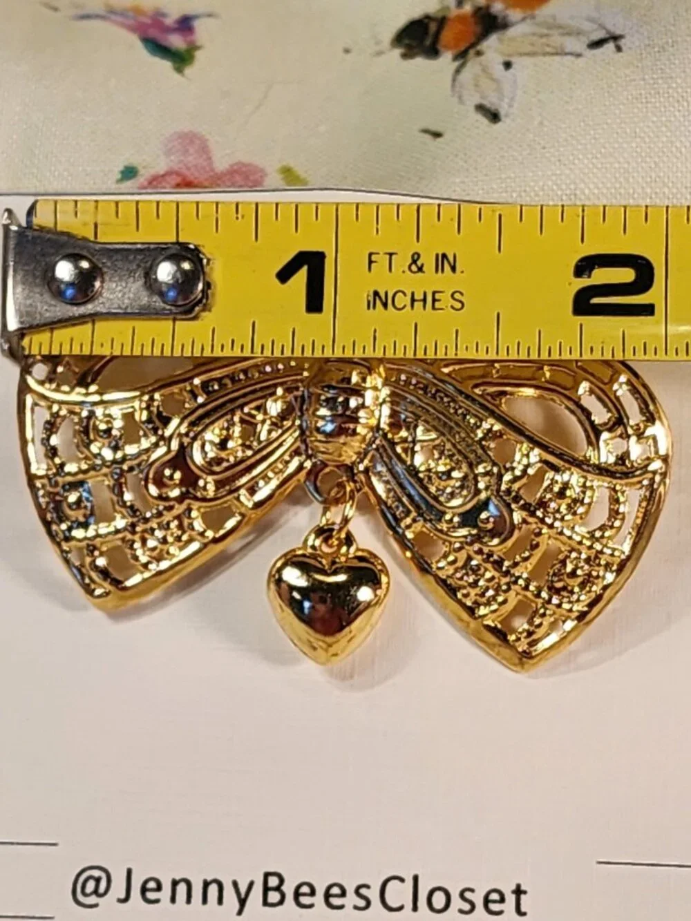 VINTAGE Carrington Bow Pin Brooch With Heart Dangle Gold-Tone
